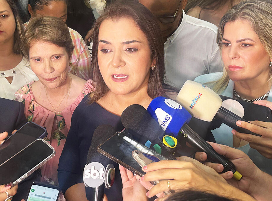 Prefeita anuncia que novo valor da tarifa de ônibus será divulgado em breve, com análise em andamento pela Agereg.