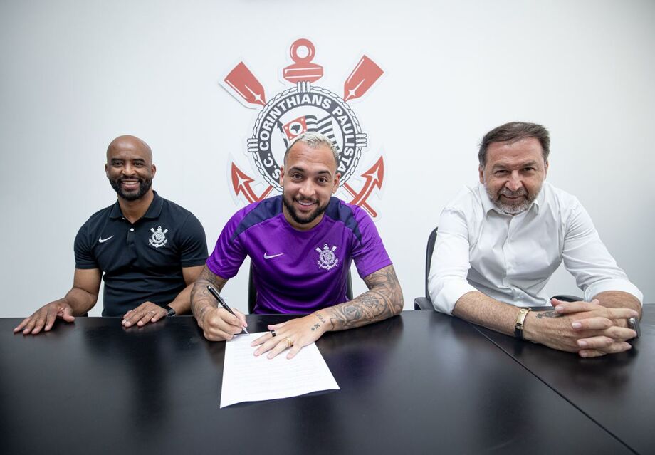 Maycon renova com o Corinthians e conta os dias para voltar a jogar: 'Este ano será diferente'