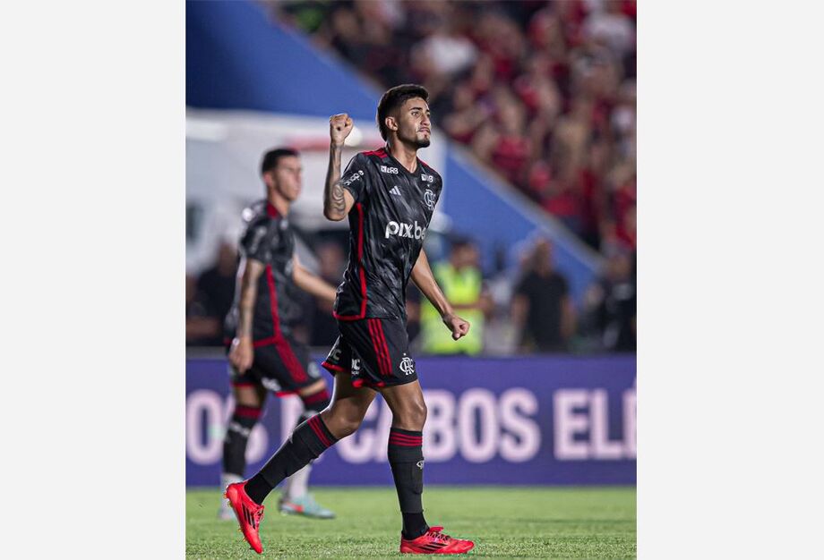Flamengo arrasa Bangu no Mané Garrincha na despedida do time reserva no Carioca