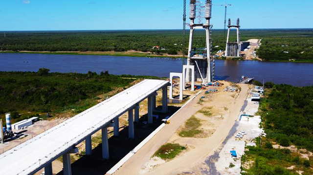 Obras da ponte da Rota Bioceânica em Porto Murtinho