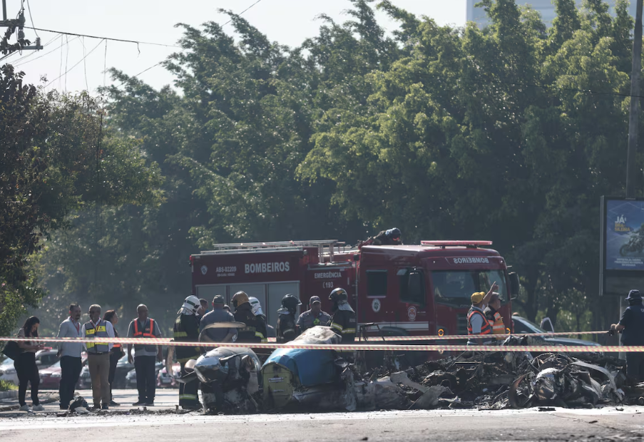 Avião de pequeno porte caiu na Barra Funda, na manhã desta sexta, 7.
