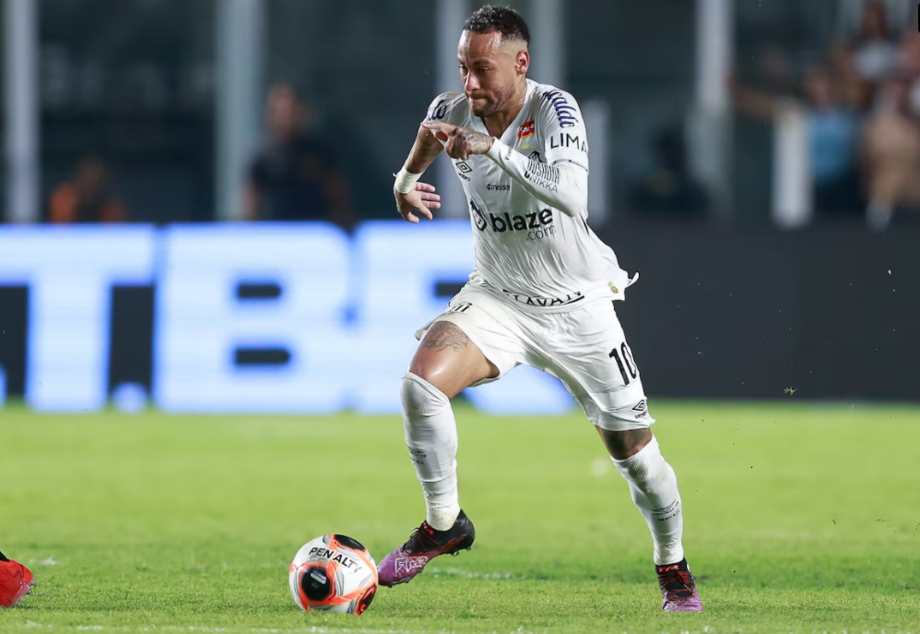 Neymar atuou por 52 minutos na última quarta-feira, contra o Botafogo-SP.