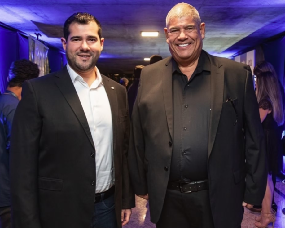 Deputado federal Alexandre Leite (União-SP) e seu pai, o vereador Milton Leite (União-SP)