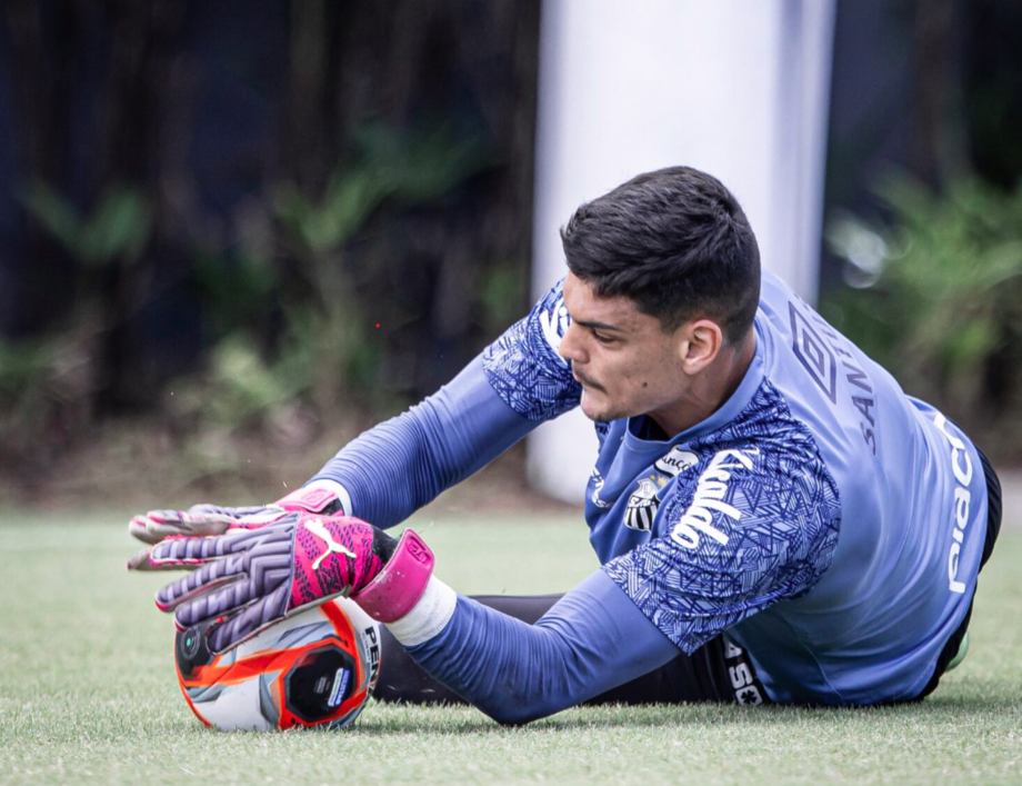Gabriel Brazão desfalca Santos com dores na lombar