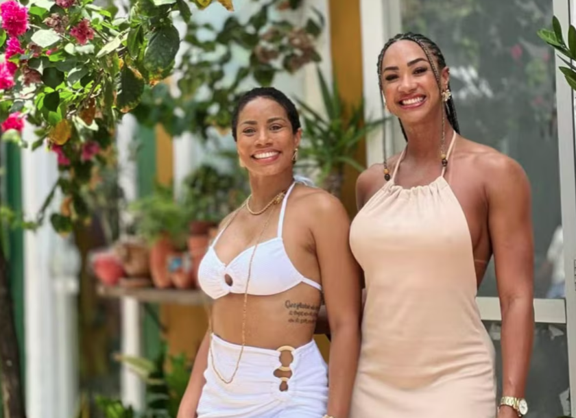 Amanda Patriarca ao lado da irmã, Aline Patriarca