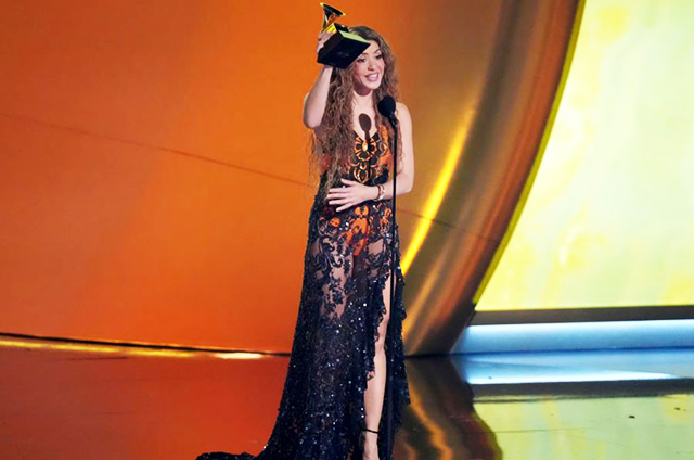 Shakira vence a categoria Melhor Álbum Pop Latino no Grammy 2025.