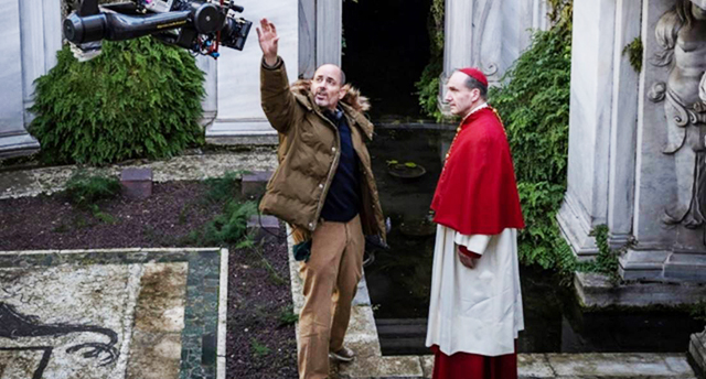Edward Berger dirigiu Conclave, filme indicado ao Oscar 2025