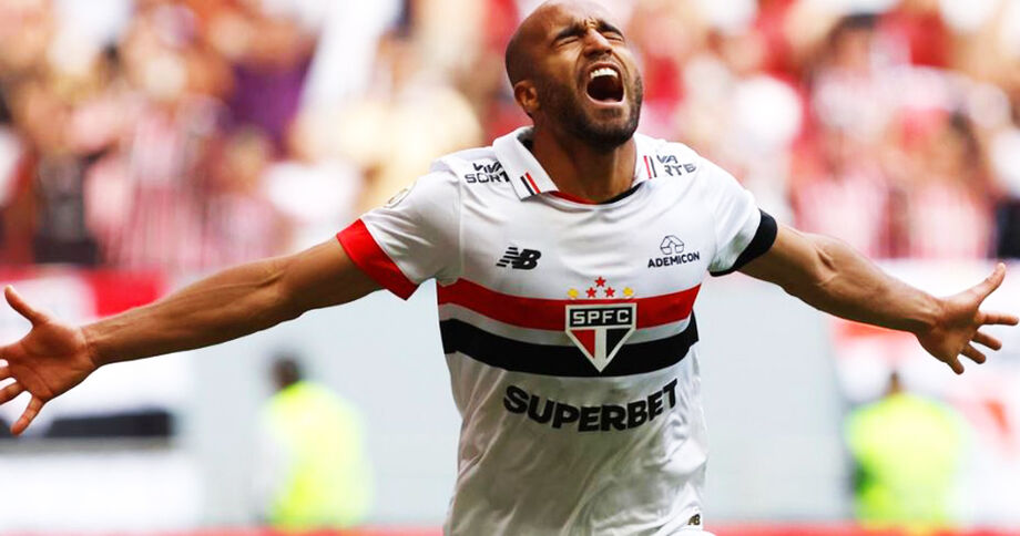 Lucas Moura foi um dos líderes no movimento contra o gramado sintético