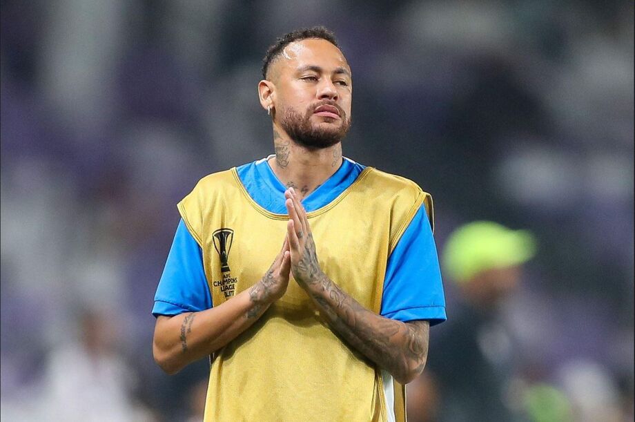 Neymar disputou apenas sete partidas com a camisa do Al-Hilal antes de se transferir para o Santos no início desta temporada.