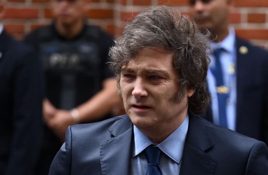 Presidente da Argentina, Javier Milei, está pressionado por crise envolvendo criptomoedas.