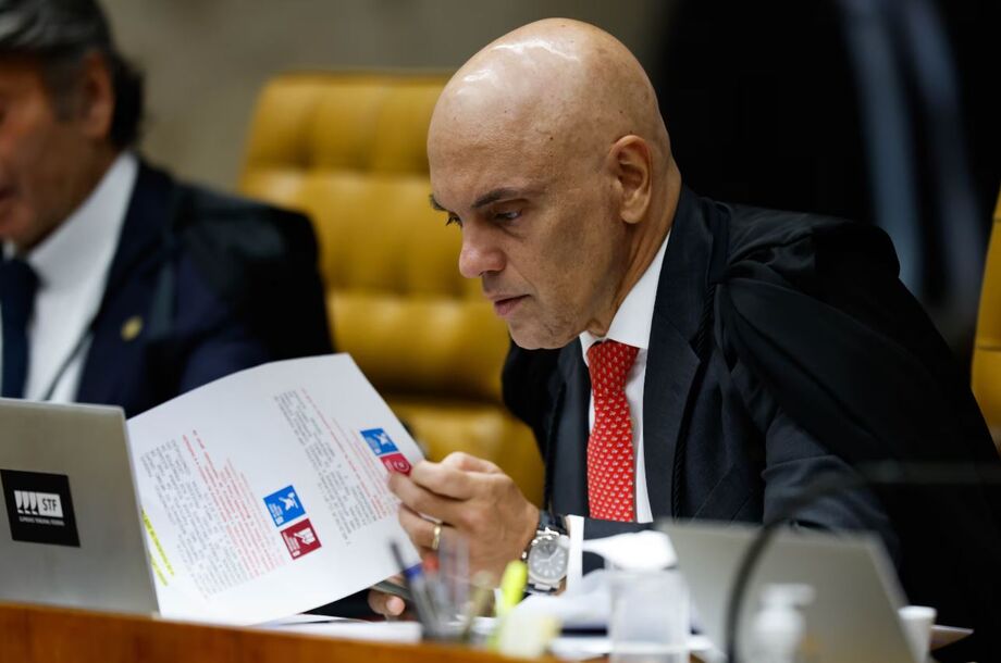 Alexandre de Moraes autorizou compartilhamento de provas com as defesas dos denunciados do 8 de Janeiro.