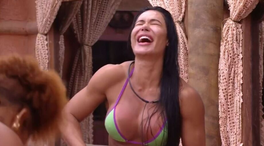 Musa fitness lembrou do cantor no reality