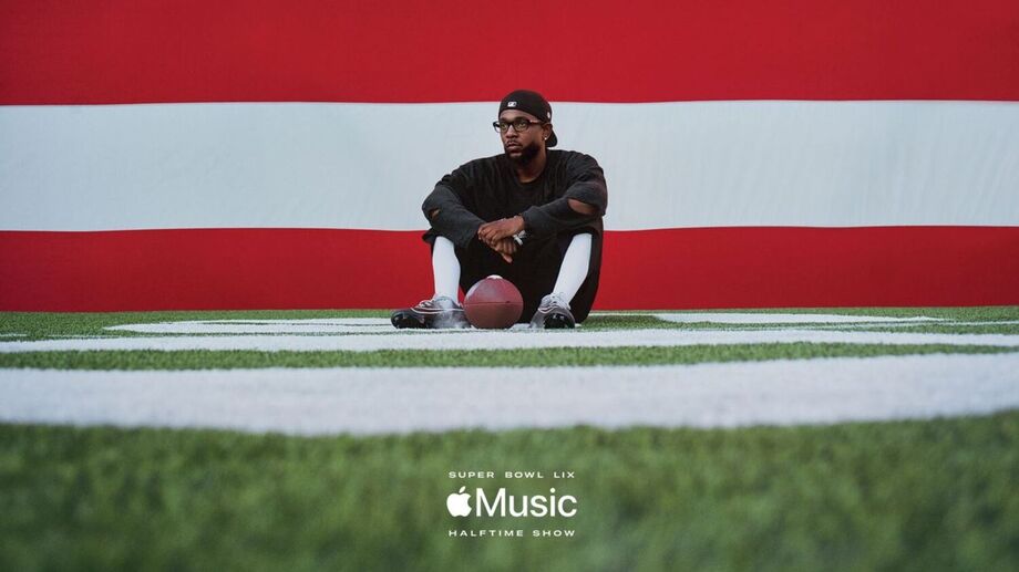 Essa não é a primeira vez que Kendrick Lamar se apresenta no Super Bowl. Em 2022, o rapper cantou ao lado de Dr. Dre, Snoop Dogg, Eminem, Mary J. Blige e 50 Cent.