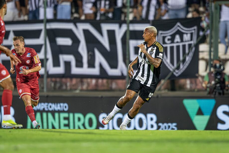 Deyverson teve sua venda acertada entre Cuiabá e Atlético-MG por R$ 4,5 milhões.