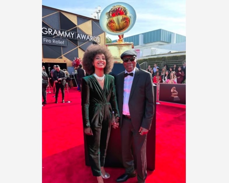 Os músicos Milton Nascimento e Esperanza Spalding, responsáveis pelo disco Milton + Esperanza, no Grammy 2025.