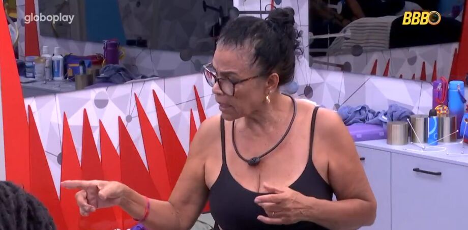 Vilma faz reclamações sobre postura de Vinicius em conversa com Diogo