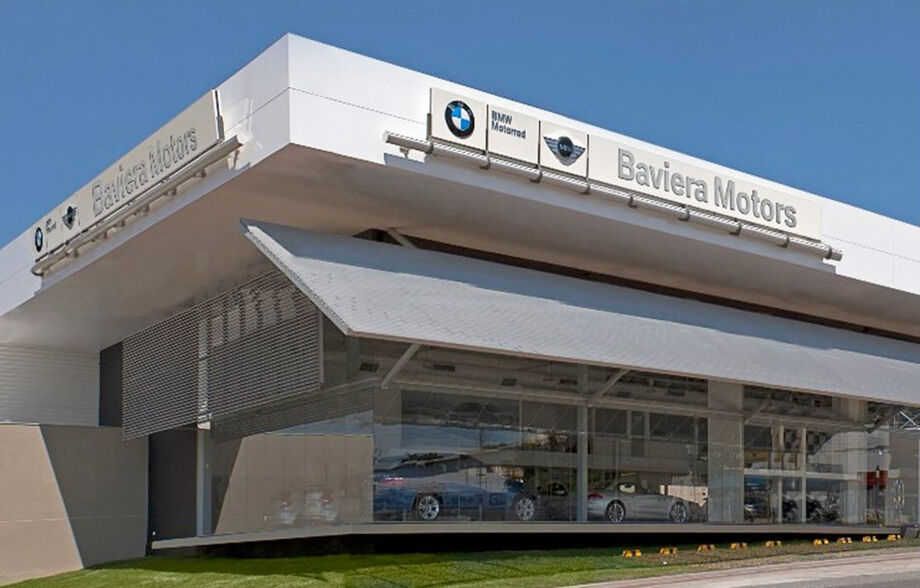 Fachada imponente da Baviera Motors, referência em veículos premium em Mato Grosso do Sul