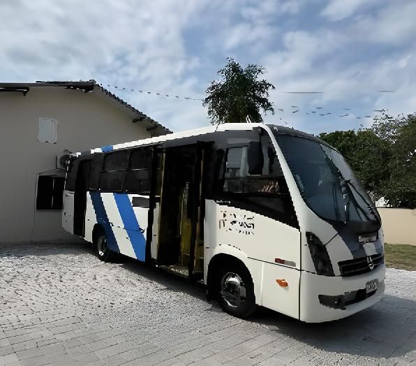 Jardim-MS adquire micro-ônibus adaptado para alunos com deficiência, garantindo transporte seguro e acessível para a rede educacional