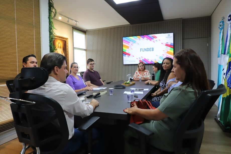 Prefeitura de Maracaju e sindicatos firmam acordo para garantir melhorias na educação