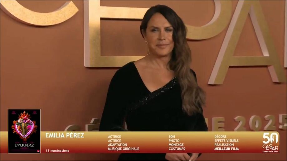 Karla Sofía Gascón no tapete vermelho do prêmio César nesta sexta-feira, 28