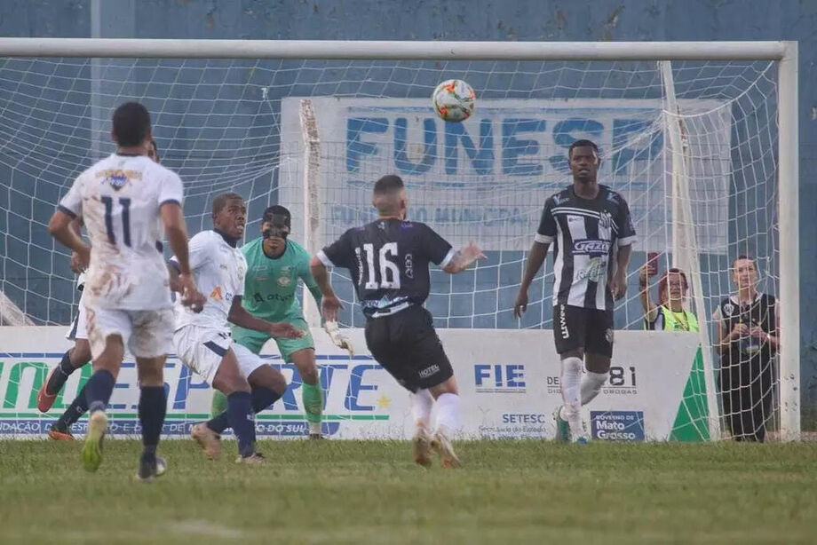Galo garante vitória por 1 a 0 e sobe para a 3ª colocação do Estadual.
