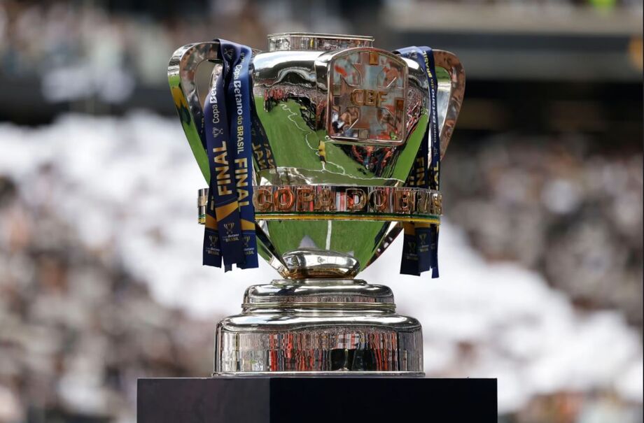 Taça da Copa do Brasil, torneio com a maior premiação do futebol brasileiro