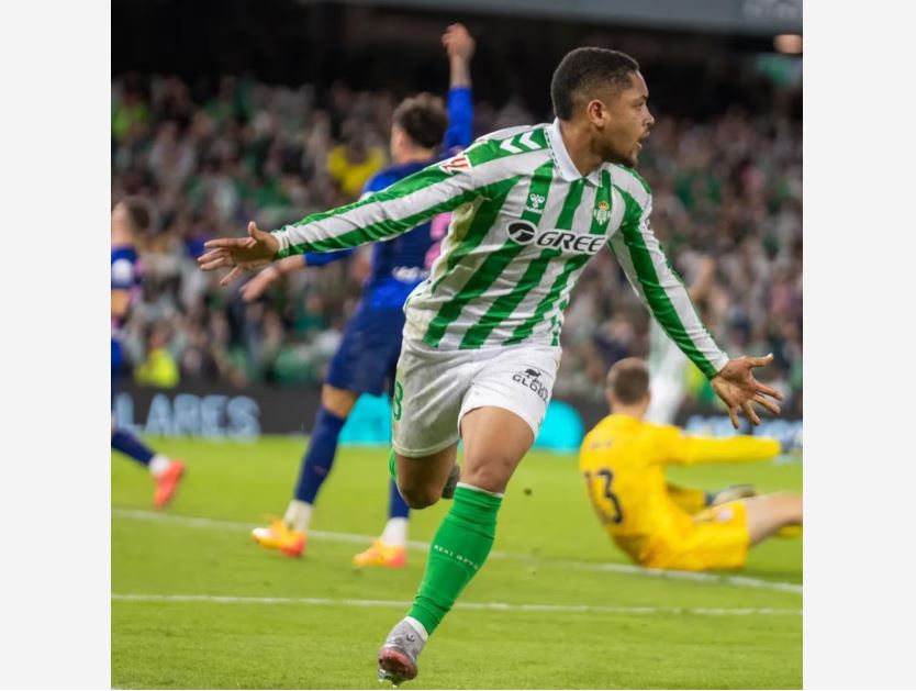 Vitor Roque é o alvo do Palmeiras, que busca liberação imediata do jogador