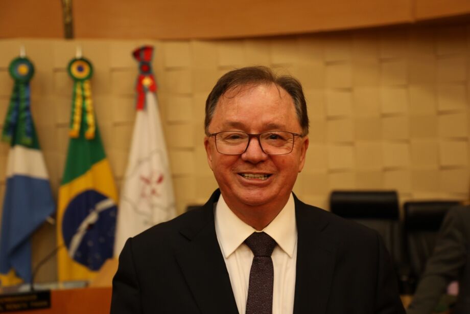 Desembargador Dorival Pavan assume a presidência do TJMS e apresenta metas para modernizar a Justiça estadual.