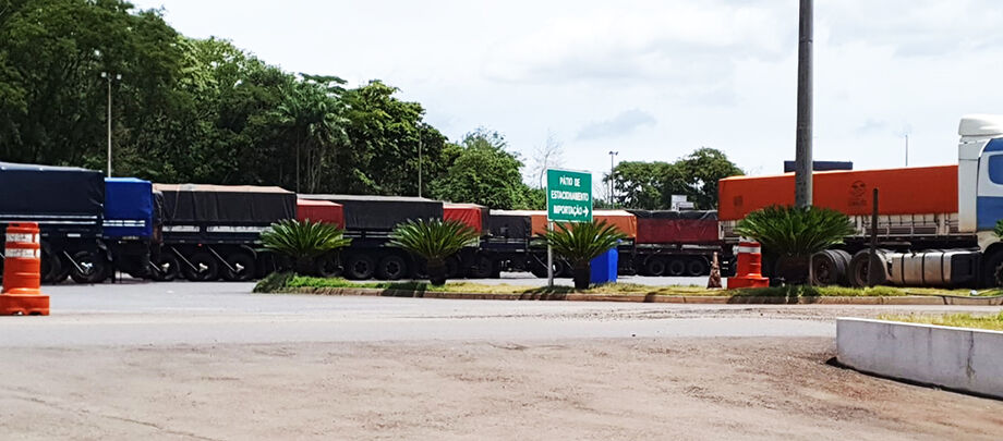 Greve de auditores-fiscais deve causar atrasos na liberação de cargas em Mato Grosso do Sul.