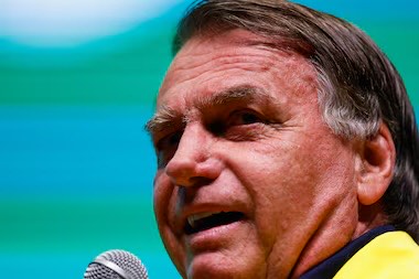 Bolsonaro tenta barrar indicação de Lula ao STM e articula com senadores