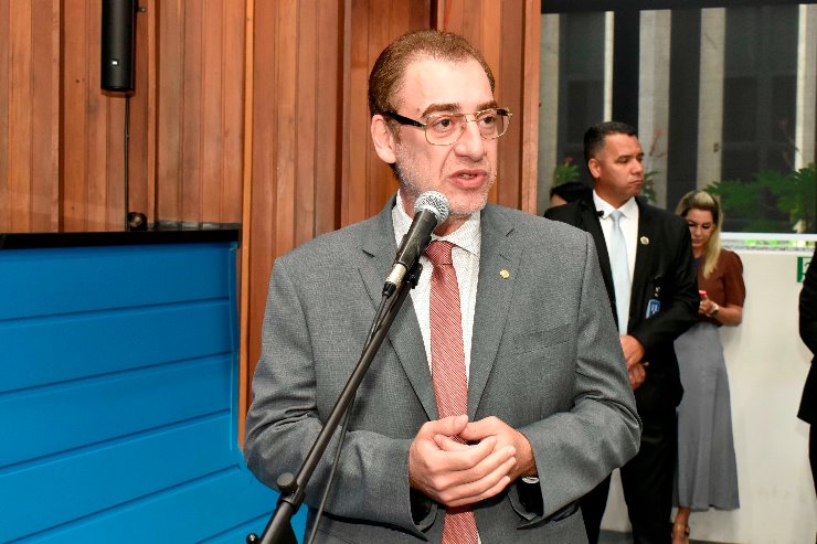 Deputado Neno Razuk, autor da proposta, durante sessão plenária na Assembleia Legislativa de Mato Grosso do Sul