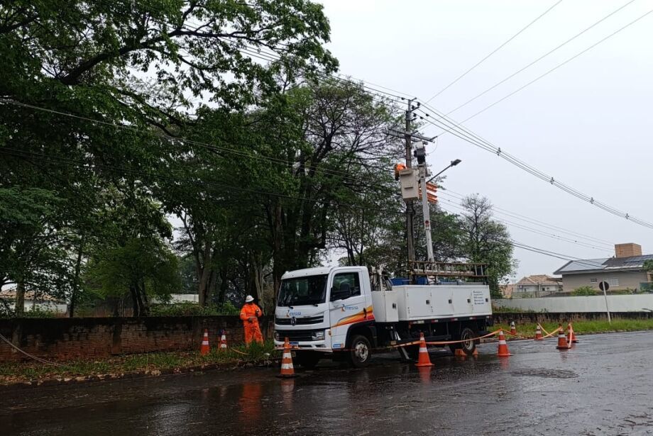 Energisa trabalha para reaver eletricidade em toda Capital