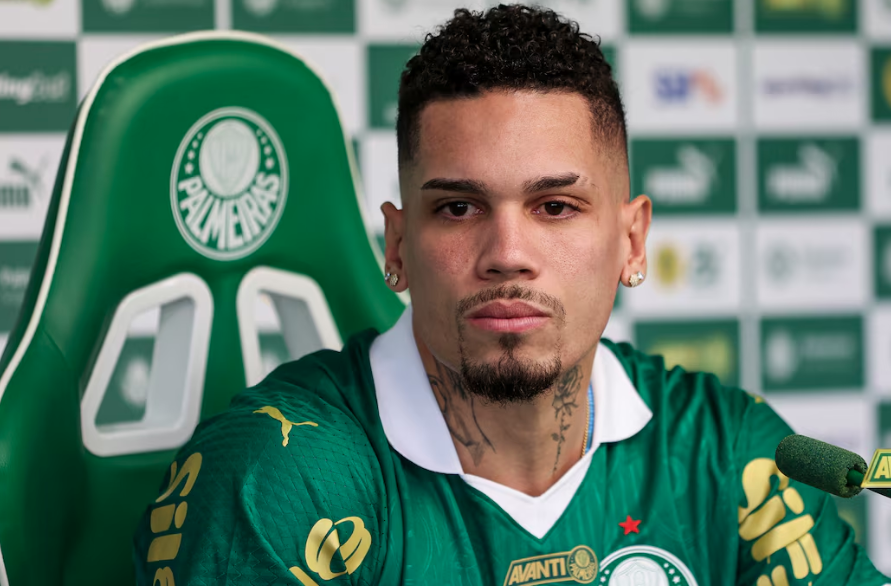 Paulinho, do Palmeiras, rejeitou convite da Mangueira para desfilar