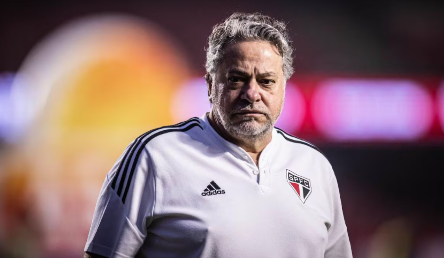 Relatório do Conselho Fiscal aponta quase R$ 500 mil em gastos pessoais de Júlio Casares no cartão corporativo do São Paulo