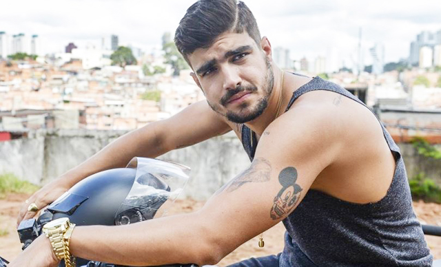 O ator Caio Castro em I Love Paraisópolis