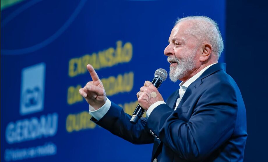 Lula pede para Zé Dirceu se candidatar a deputado federal nas eleições de 2026