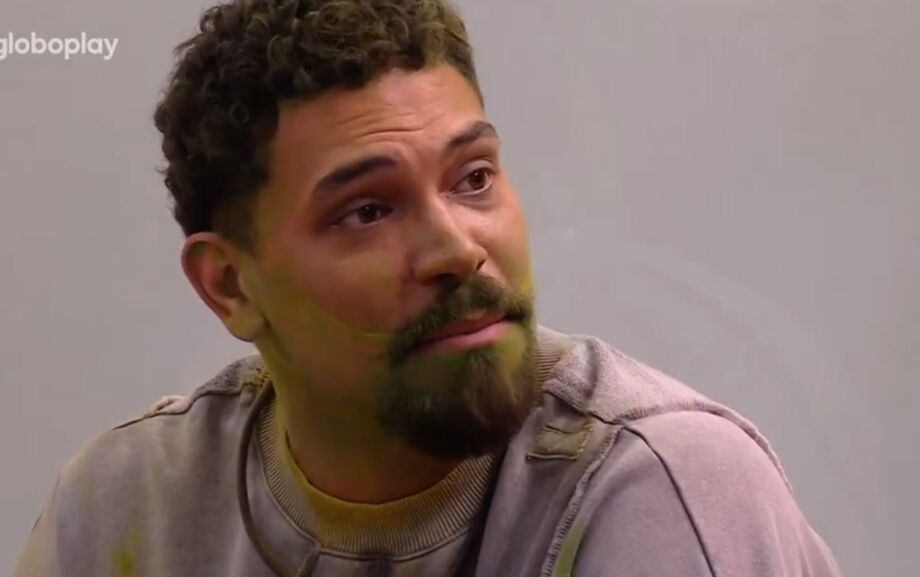 Vinicius viraliza após chamar participante de pomba suja