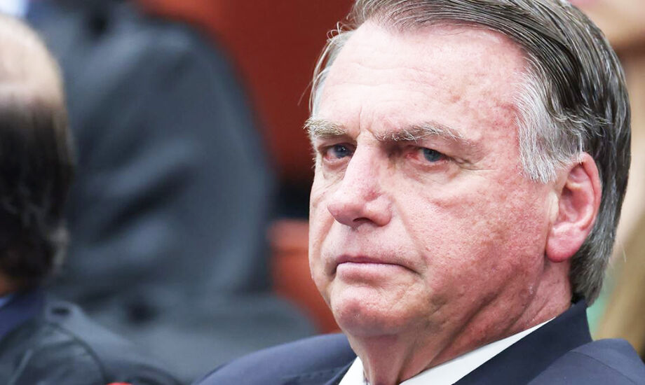 O ex-presidente Jair Bolsonaro durante o primeiro dia de julgamento do STF que analisa denúncia por tentativa de golpe de Estado
