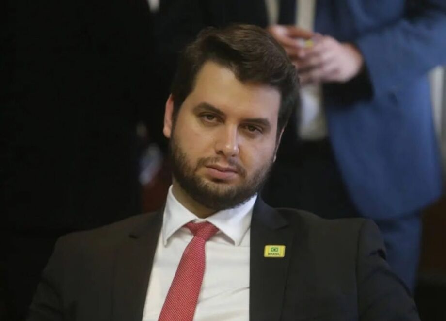 O assessor especial da Presidência da República para Assuntos Internacionais, Filipe Martins, está entre os denunciados no inquérito do golpe.
