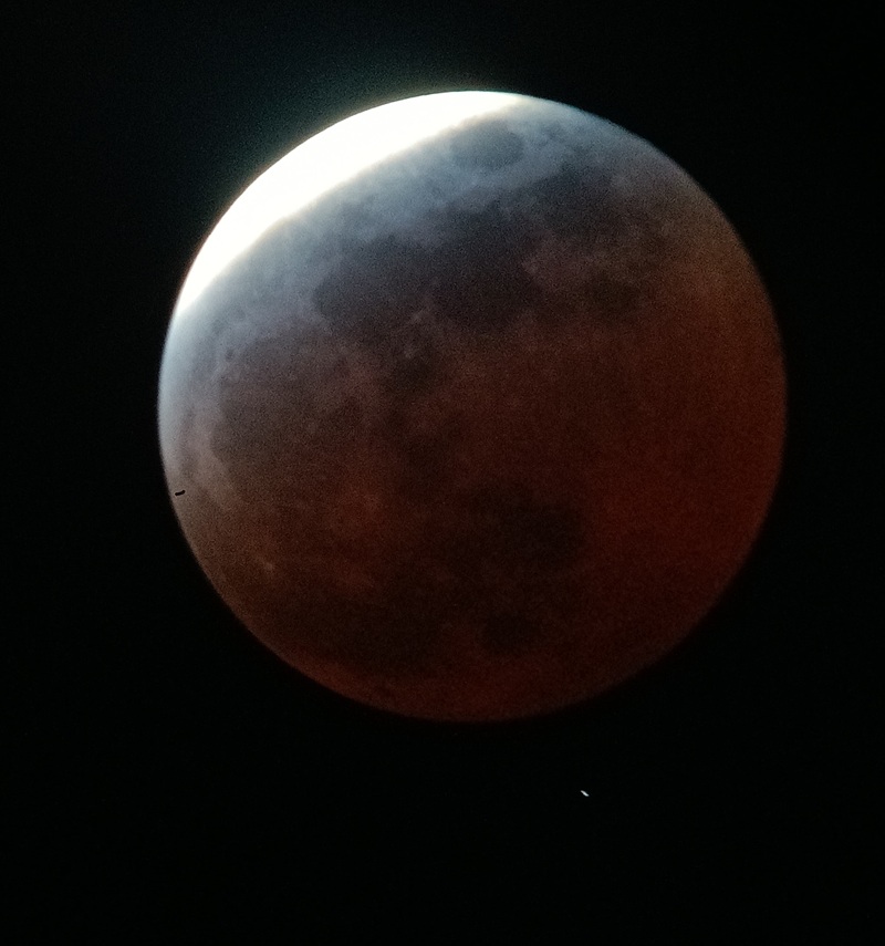 Eclipse lunar