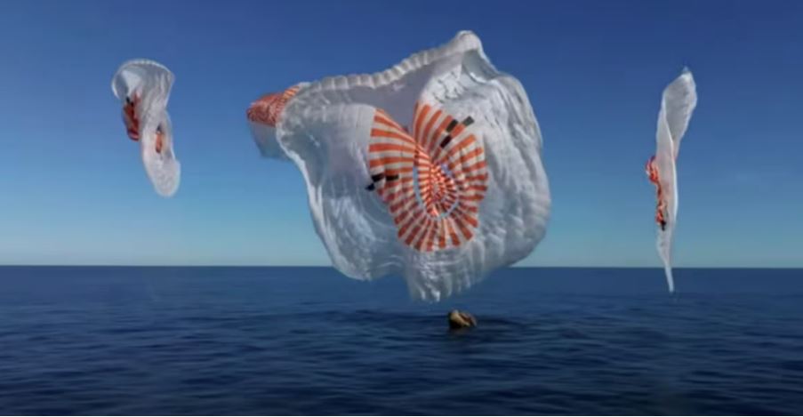 Astronautas da Nasa, que ficaram presos no espaço, voltam para casa depois de 9 meses. Espaçonave Dragon, da SpaceX, pousou na costa da Flórida.