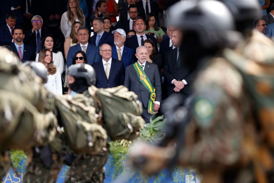 O ex-presidente Luiz Inácio Lula da Silva (PT) assinou reajuste de 9% a militares das Forças Armadas