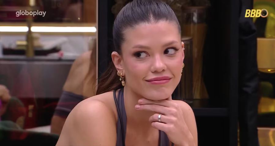 Vitória Strada revê trajetória no BBB 25 e cita rompimento com Camilla e Thamiris: 'Bobinha'