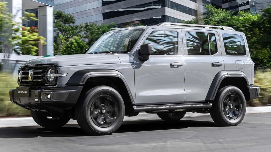 Novo Tank 300 já pode ser reservado online e traz motor híbrido potente, tração 4x4 e pacote tecnológico de ponta