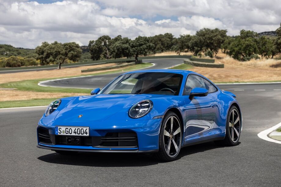 Porsche inicia entregas do novo 911 Carrera no Brasil