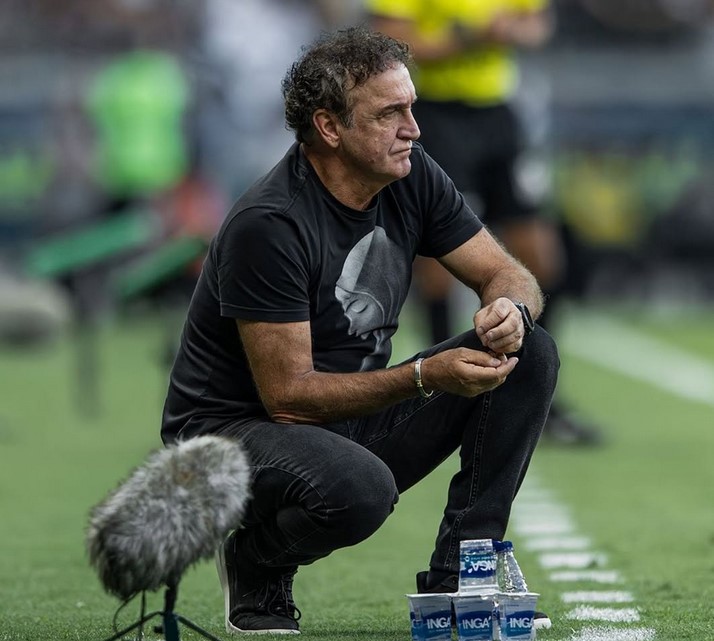 Cuca se despede do Atlético-MG após 47 jogos e um Campeonato Mineiro conquistado, agradecendo o apoio da torcida e equipe.