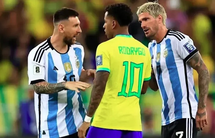Brasil e Argentina se enfrentam na próxima terça-feira (25) pelas Eliminatórias para Copa