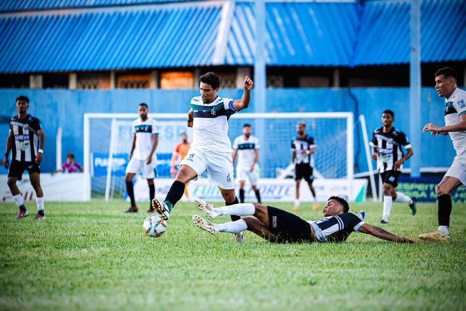 Primeiro jogo da final ficou em 2x2