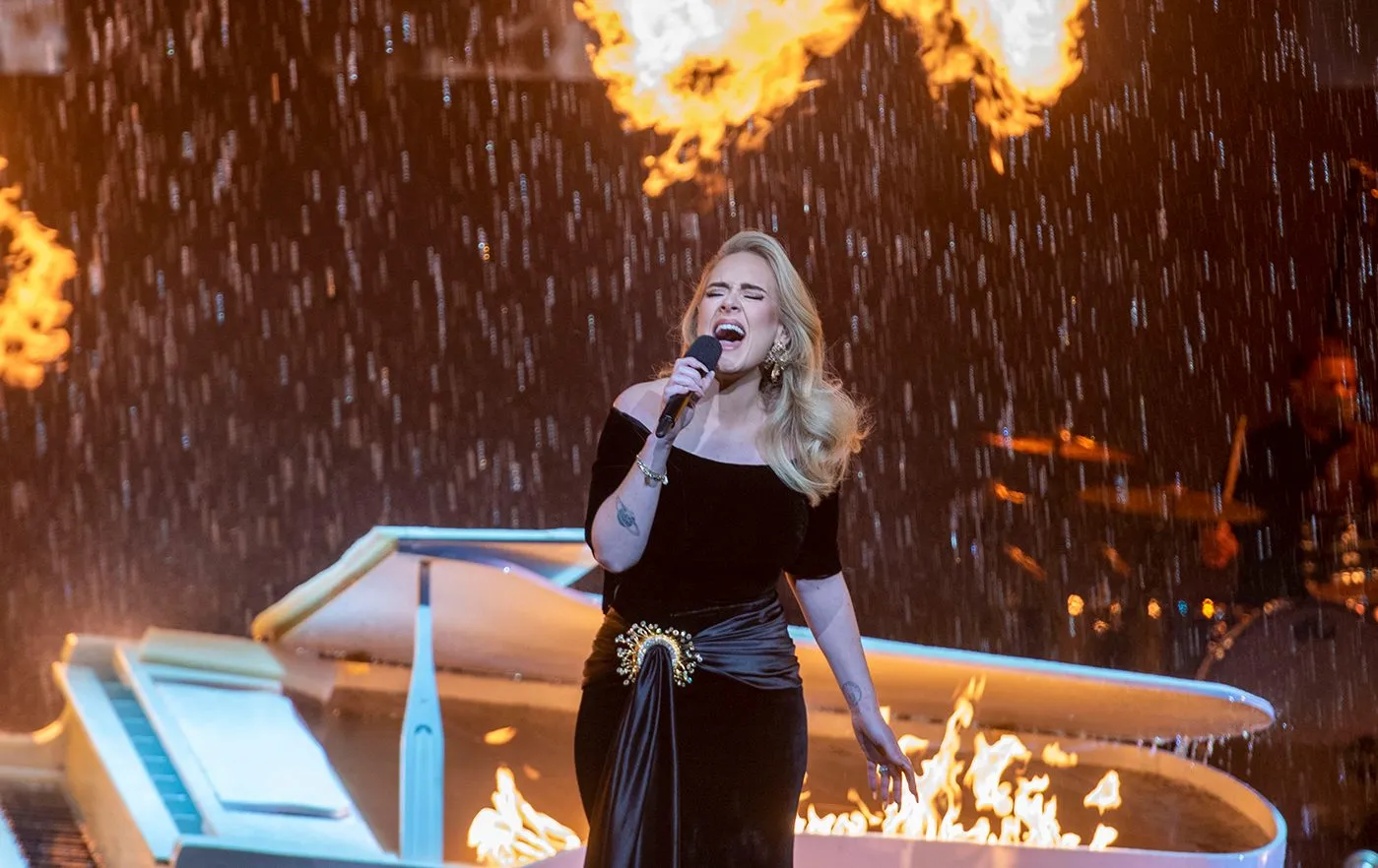 Espetáculo Hello Adele Tribute chega a Campo Grande em 10 de maio, trazendo um show emocionante e fiel à atmosfera dos concertos da diva britânica