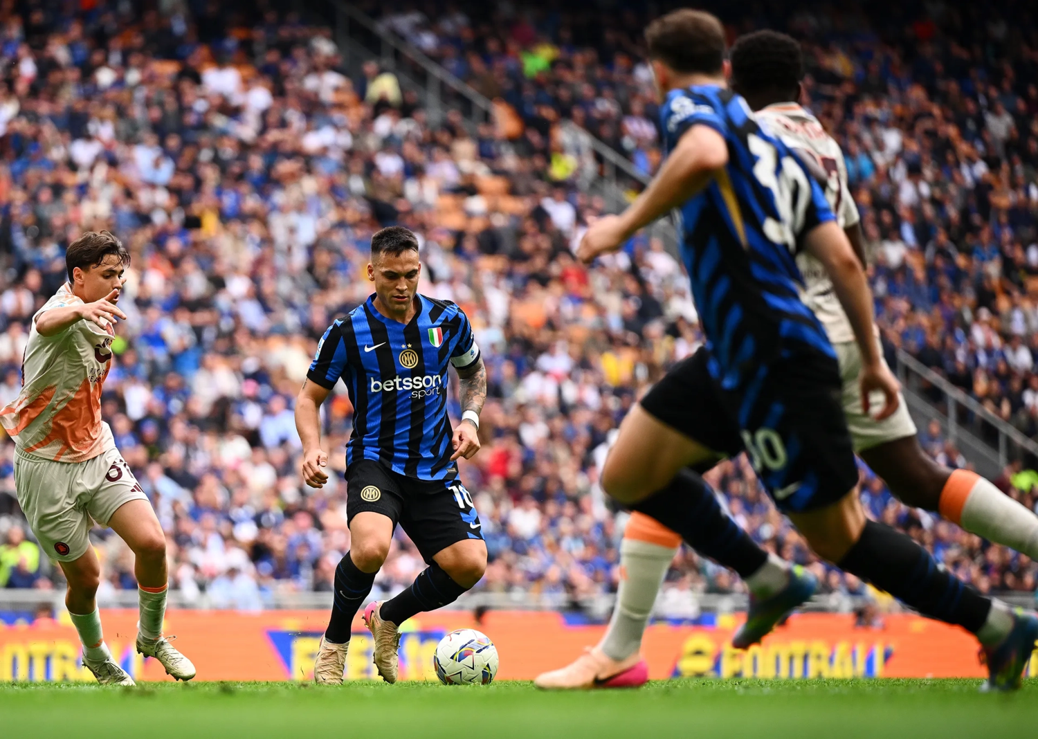 Inter de Milão tropeça em casa diante da Roma e perde liderança do Campeonato Italiano
